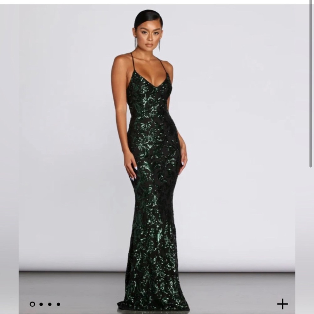 Windsor Taisia sequin formal dress